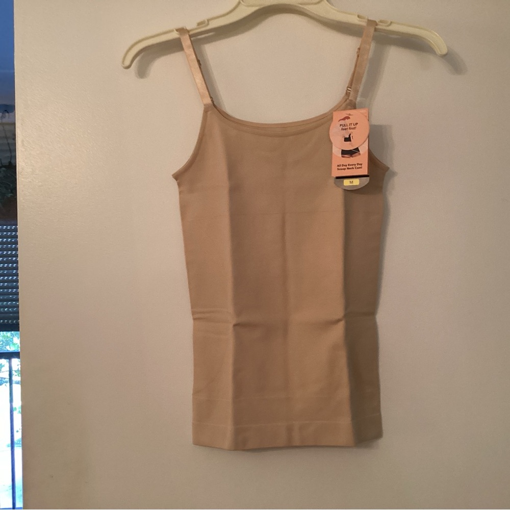 Shapermint Scoop Neck Cami